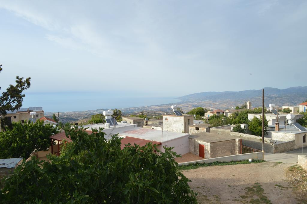 Villa Angela Dhrousha Exterior photo